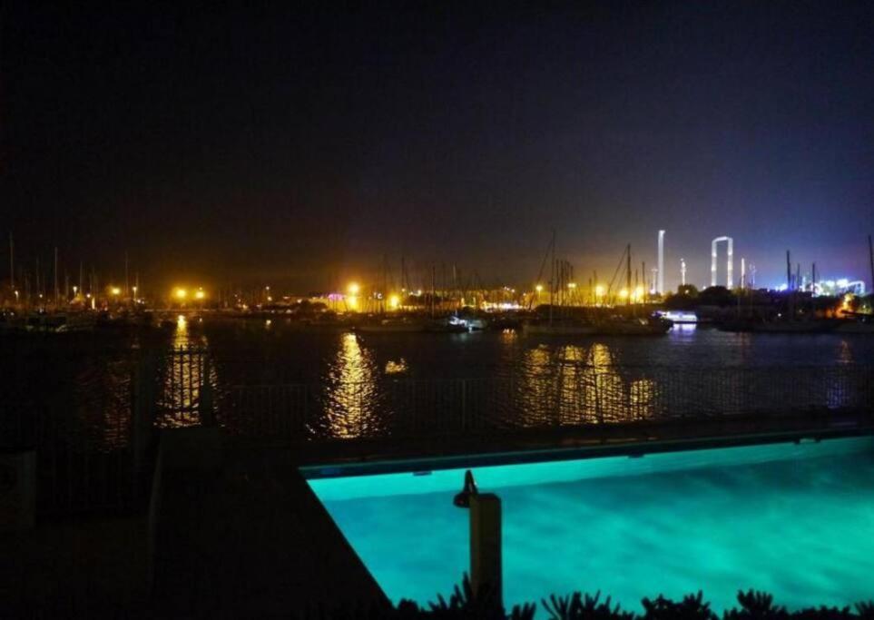 Appartement Avec Balcon, Vue Mer, Piscine, Parking Agde Ngoại thất bức ảnh
